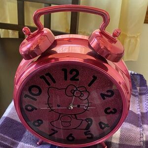 Brand new never used Hello kitty clock